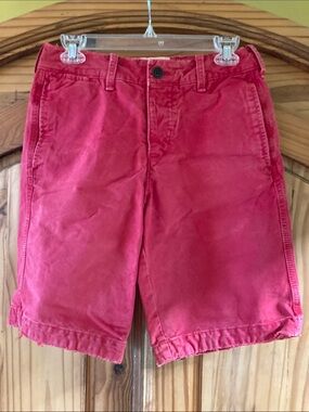 Mens Abercrombie and Fitch red distressed flat front long shorts size 28